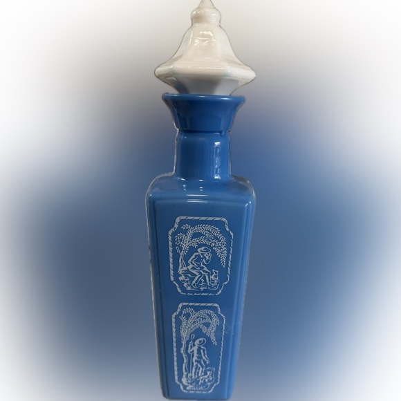 Vintage one 1960s Empty JB Blue Milk Glass Decanter w/stop­per Shepherd and Dog - Picture 7 of 7